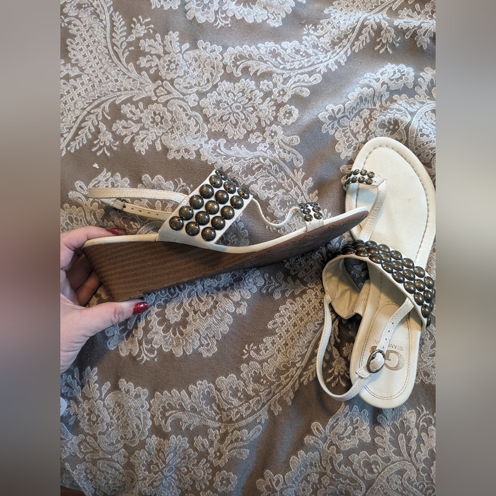 Gianni Bini Sandals - Picture 2 of 5